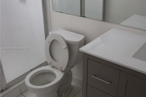 Condo in Miramar, Florida, 3 bedrooms № 2153713 - photo 16