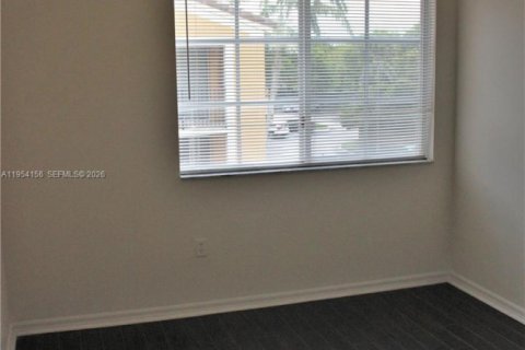 Condo in Miramar, Florida, 3 bedrooms № 2153713 - photo 6