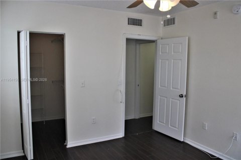 Condo in Miramar, Florida, 3 bedrooms № 2153713 - photo 10