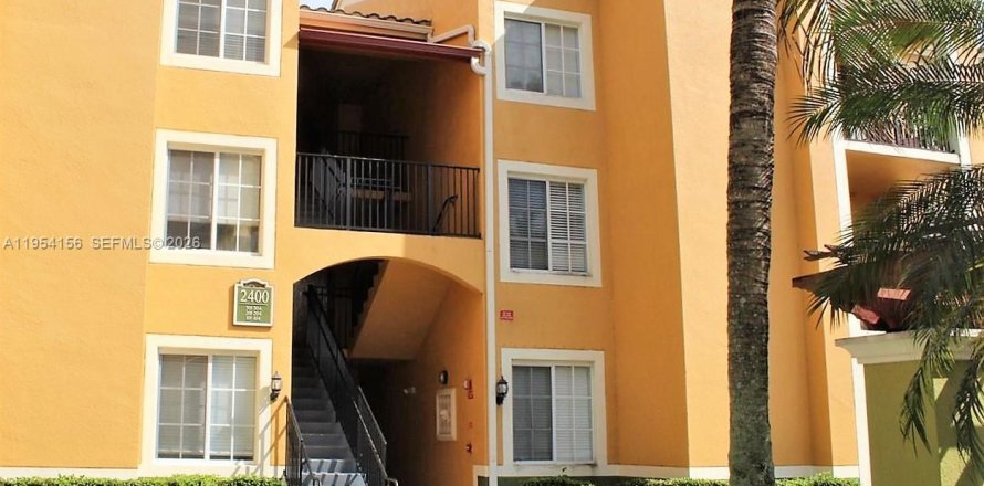 Condo in Miramar, Florida, 3 bedrooms № 2153713