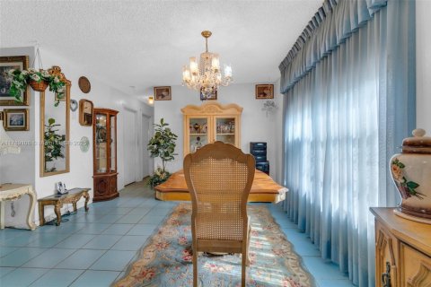Casa en venta en Miami, Florida, 4 dormitorios, 107.02 m2 № 1726982 - foto 4
