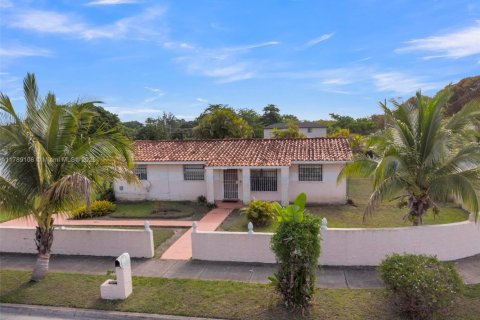 Casa en venta en Miami, Florida, 4 dormitorios, 107.02 m2 № 1726982 - foto 1