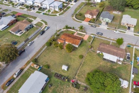 Casa en venta en Miami, Florida, 4 dormitorios, 107.02 m2 № 1726982 - foto 23