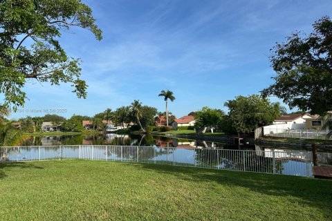 Villa ou maison à vendre à Plantation, Floride: 4 chambres, 176.51 m2 № 1967604 - photo 10