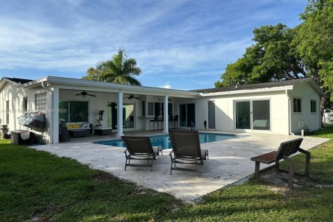 Villa ou maison à vendre à Plantation, Floride: 4 chambres, 176.51 m2 № 1967604 - photo 2