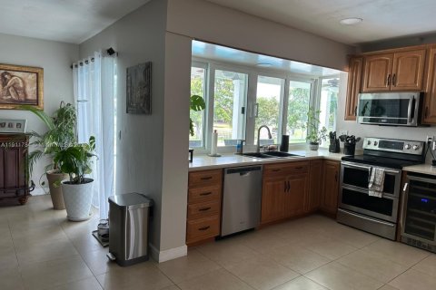 Villa ou maison à vendre à Plantation, Floride: 4 chambres, 176.51 m2 № 1967604 - photo 18