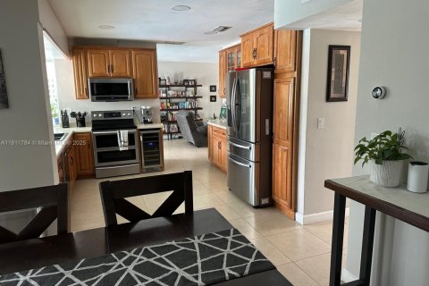 Villa ou maison à vendre à Plantation, Floride: 4 chambres, 176.51 m2 № 1967604 - photo 14