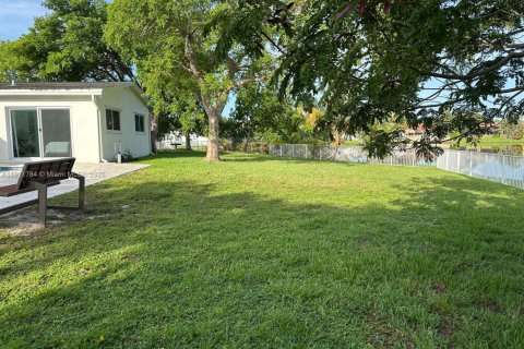 Villa ou maison à vendre à Plantation, Floride: 4 chambres, 176.51 m2 № 1967604 - photo 11