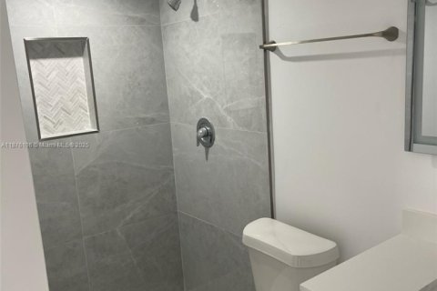 Купить кондоминиум в Маргит, Флорида 2 спальни, 94.67м2, № 1923942 - фото 6