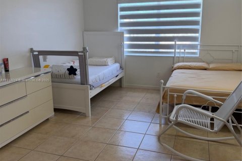 Copropriété à vendre à Miami, Floride: 2 chambres, 102.1 m2 № 1973989 - photo 16