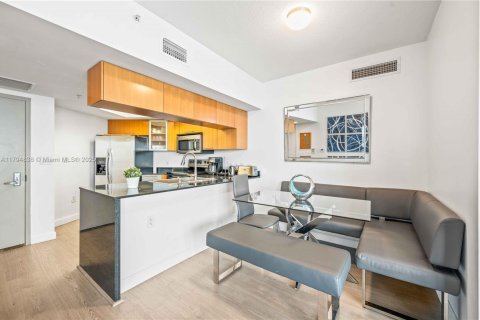Copropriété à louer à Miami, Floride: 2 chambres, 97.36 m2 № 1708495 - photo 12