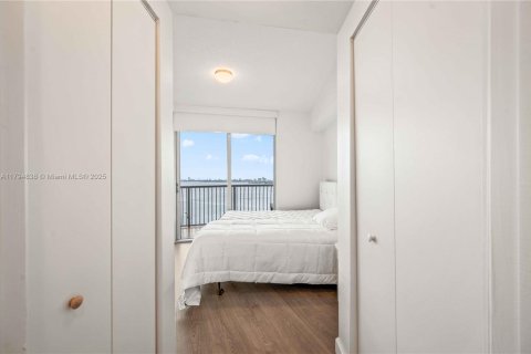 Copropriété à louer à Miami, Floride: 2 chambres, 97.36 m2 № 1708495 - photo 24