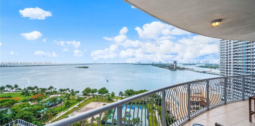 Condo à Miami, Floride, 2 chambres  № 1708495