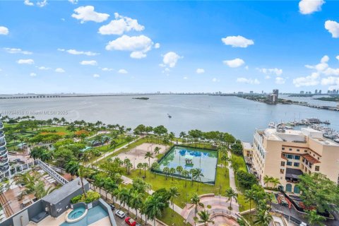 Copropriété à louer à Miami, Floride: 2 chambres, 97.36 m2 № 1708495 - photo 2