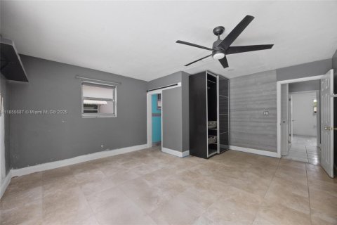 House in Lauderhill, Florida 3 bedrooms, 127.37 sq.m. № 1878518 - photo 19