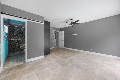 House in Lauderhill, Florida 3 bedrooms, 127.37 sq.m. № 1878518 - photo 20