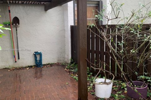 Condominio en alquiler en Miami, Florida, 3 dormitorios, 110.74 m2 № 1951926 - foto 25