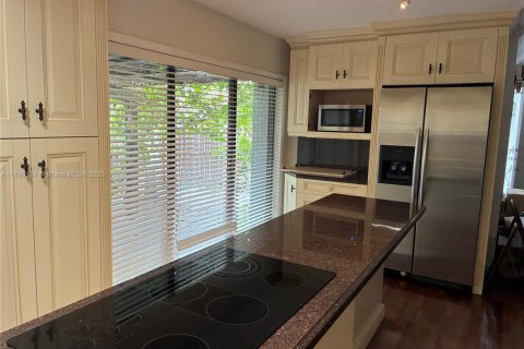 Condominio en alquiler en Miami, Florida, 3 dormitorios, 110.74 m2 № 1951926 - foto 7