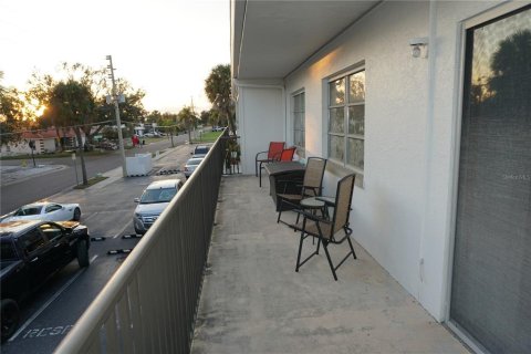 Copropriété à louer à Saint Petersburg, Floride: 2 chambres, 81.29 m2 № 2095313 - photo 19