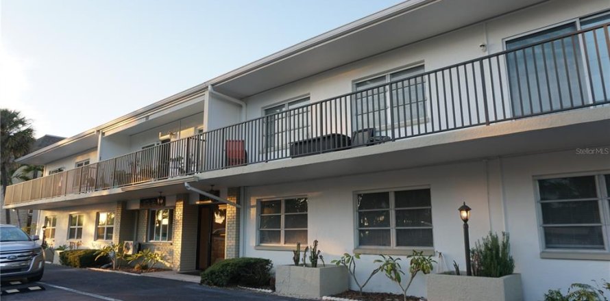 Condo à Saint Petersburg, Floride, 2 chambres  № 2095313