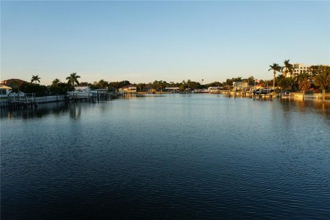 Copropriété à louer à Saint Petersburg, Floride: 2 chambres, 81.29 m2 № 2095313 - photo 3