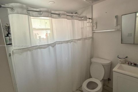 Villa ou maison à vendre à Hialeah, Floride: 3 chambres, 113.9 m2 № 2052560 - photo 27