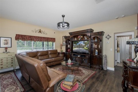 Casa en venta en New Port Richey, Florida, 5 dormitorios, 244.8 m2 № 1841786 - foto 12