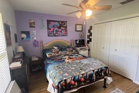 House in Spring Hill, Florida 3 bedrooms, 214.98 sq.m. № 2111851 - photo 25