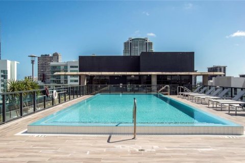 Condo in Miami, Florida, 1 bedroom  № 2004842 - photo 23