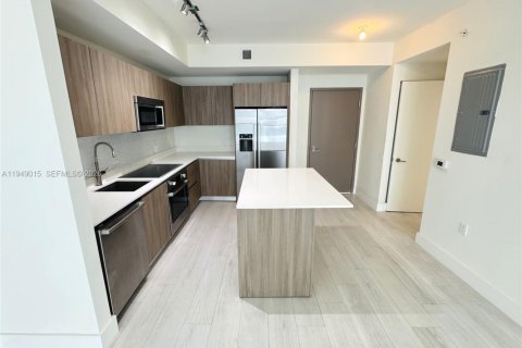 Condo in Miami, Florida, 1 bedroom  № 2004842