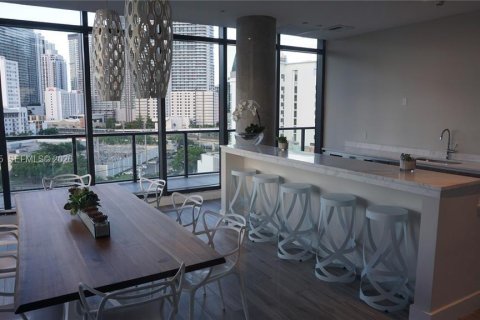 Condo in Miami, Florida, 1 bedroom  № 2004842 - photo 17