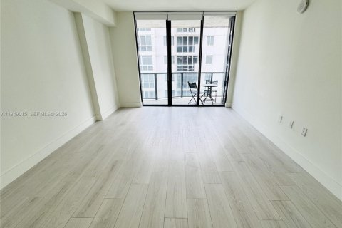 Condo in Miami, Florida, 1 bedroom  № 2004842 - photo 5