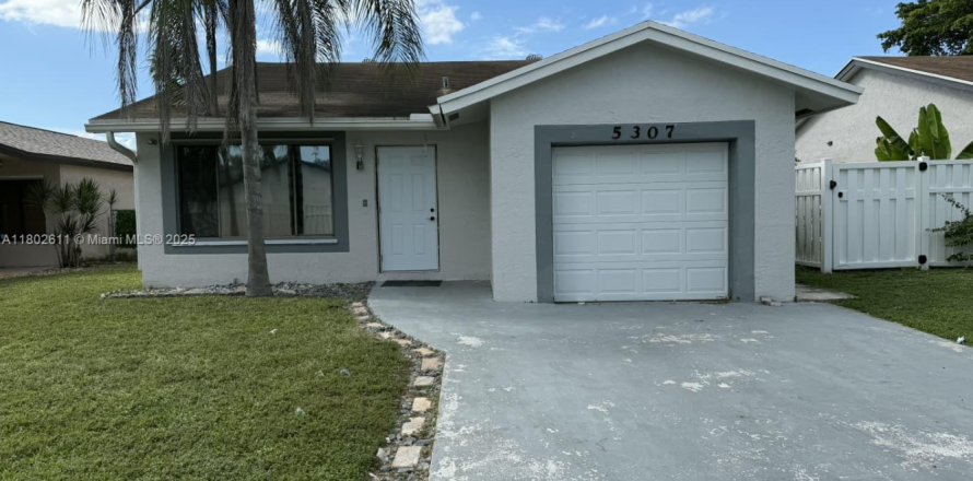 Дом в Санрайз, Флорида 3 спальни, 158.03м2 № 1966753