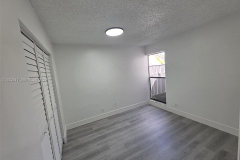 Купить виллу или дом в Санрайз, Флорида 3 спальни, 158.03м2, № 1966753 - фото 18