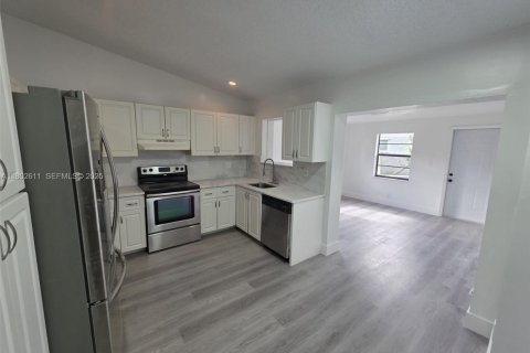 Купить виллу или дом в Санрайз, Флорида 3 спальни, 158.03м2, № 1966753 - фото 5