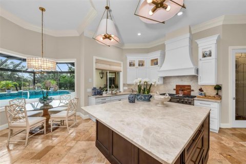 House in Sarasota, Florida 4 bedrooms, 479.28 sq.m. № 1548608 - photo 17