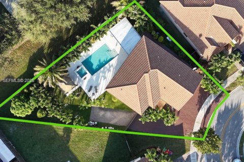 Villa ou maison à louer à Homestead, Floride: 5 chambres, 343.37 m2 № 2049265 - photo 7