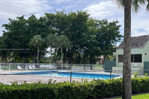 Touwnhouse à vendre à Coral Springs, Floride: 2 chambres № 1796265 - photo 19