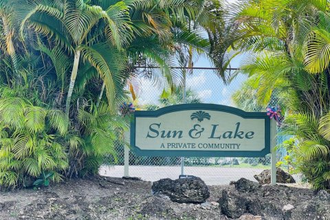 Townhouse in Coral Springs, Florida 2 bedrooms № 1796265 - photo 22