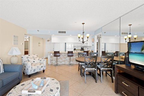 Copropriété à vendre à Madeira Beach, Floride: 2 chambres, 98.01 m2 № 1751471 - photo 9