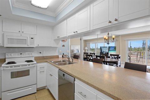 Copropriété à vendre à Madeira Beach, Floride: 2 chambres, 98.01 m2 № 1751471 - photo 3