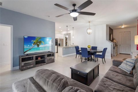 Touwnhouse à vendre à Kissimmee, Floride: 5 chambres, 201.78 m2 № 1838862 - photo 16