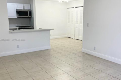 Снять в аренду кондоминиум в Плантация, Флорида 2 спальни, 86.03м2, № 2029342 - фото 13