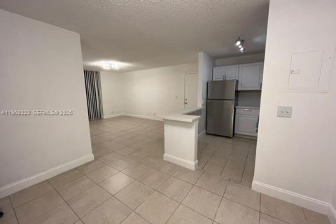 Снять в аренду кондоминиум в Плантация, Флорида 2 спальни, 86.03м2, № 2029342 - фото 26