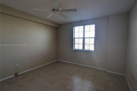 Condo in West Palm Beach, Florida, 1 bedroom  № 1818269 - photo 10