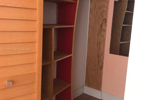 Copropriété à louer à Sunny Isles Beach, Floride: 2 chambres, 91.79 m2 № 2268230 - photo 12