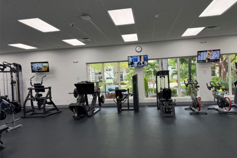 Copropriété à louer à Sunny Isles Beach, Floride: 2 chambres, 91.79 m2 № 2268230 - photo 19