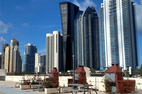 Copropriété à louer à Sunny Isles Beach, Floride: 2 chambres, 91.79 m2 № 2268230 - photo 21