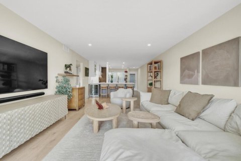 Condo in Coconut Creek, Florida, 2 bedrooms № 2193056 - photo 8