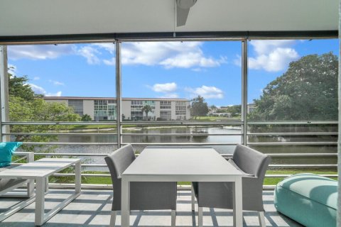 Condo in Coconut Creek, Florida, 2 bedrooms № 2193056 - photo 24